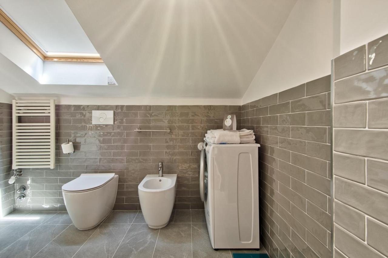 5 Miglia Apartment La Mansarda A Collegno Bagian luar foto