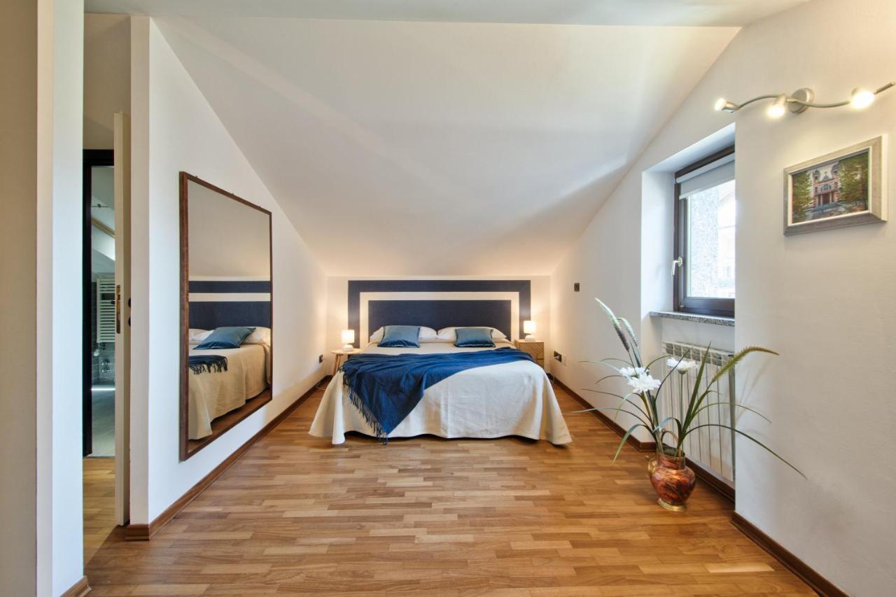 5 Miglia Apartment La Mansarda A Collegno Bagian luar foto