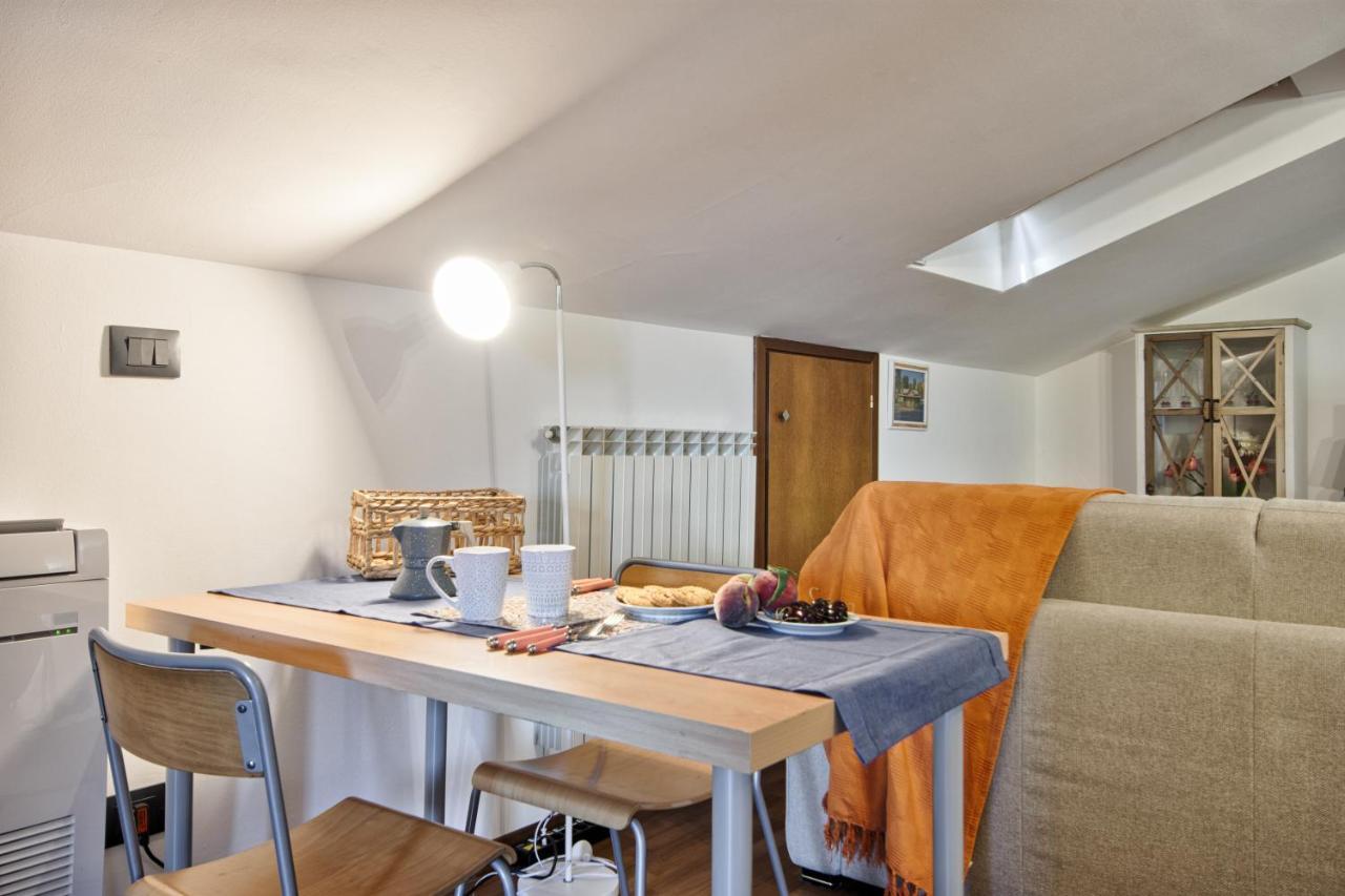 5 Miglia Apartment La Mansarda A Collegno Bagian luar foto
