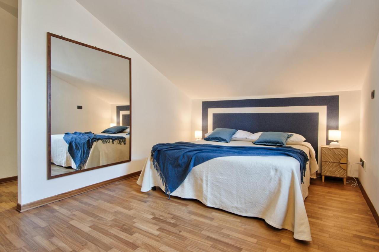 5 Miglia Apartment La Mansarda A Collegno Bagian luar foto