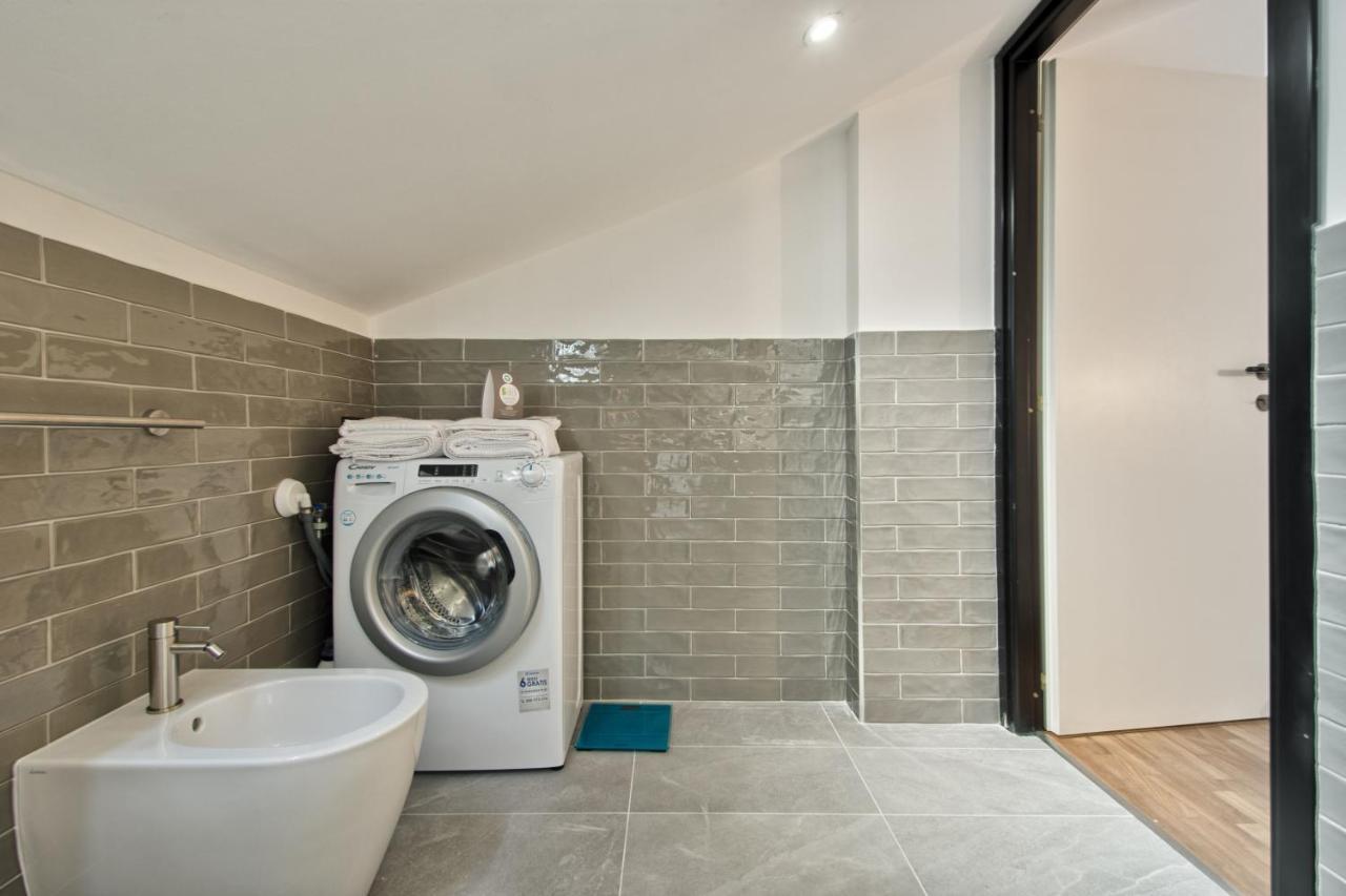5 Miglia Apartment La Mansarda A Collegno Bagian luar foto