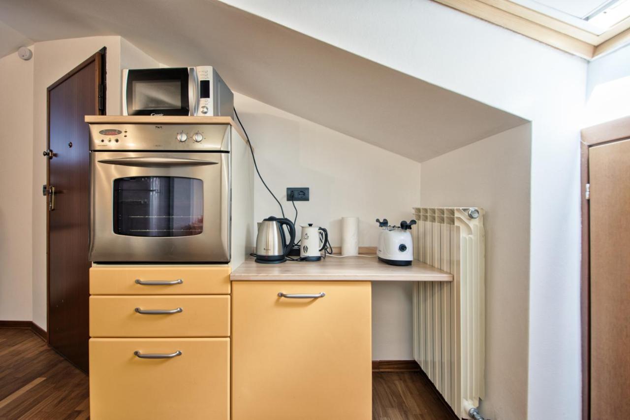 5 Miglia Apartment La Mansarda A Collegno Bagian luar foto
