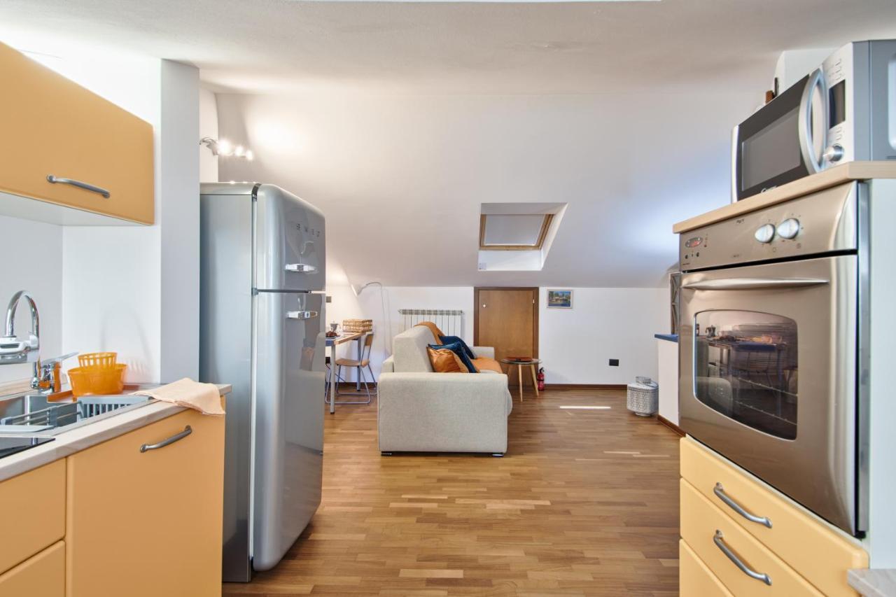 5 Miglia Apartment La Mansarda A Collegno Bagian luar foto